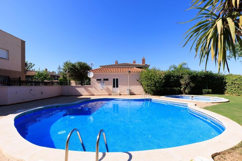 Adosado Con Jardin En Los Xalets De Salou Zewnętrze zdjęcie