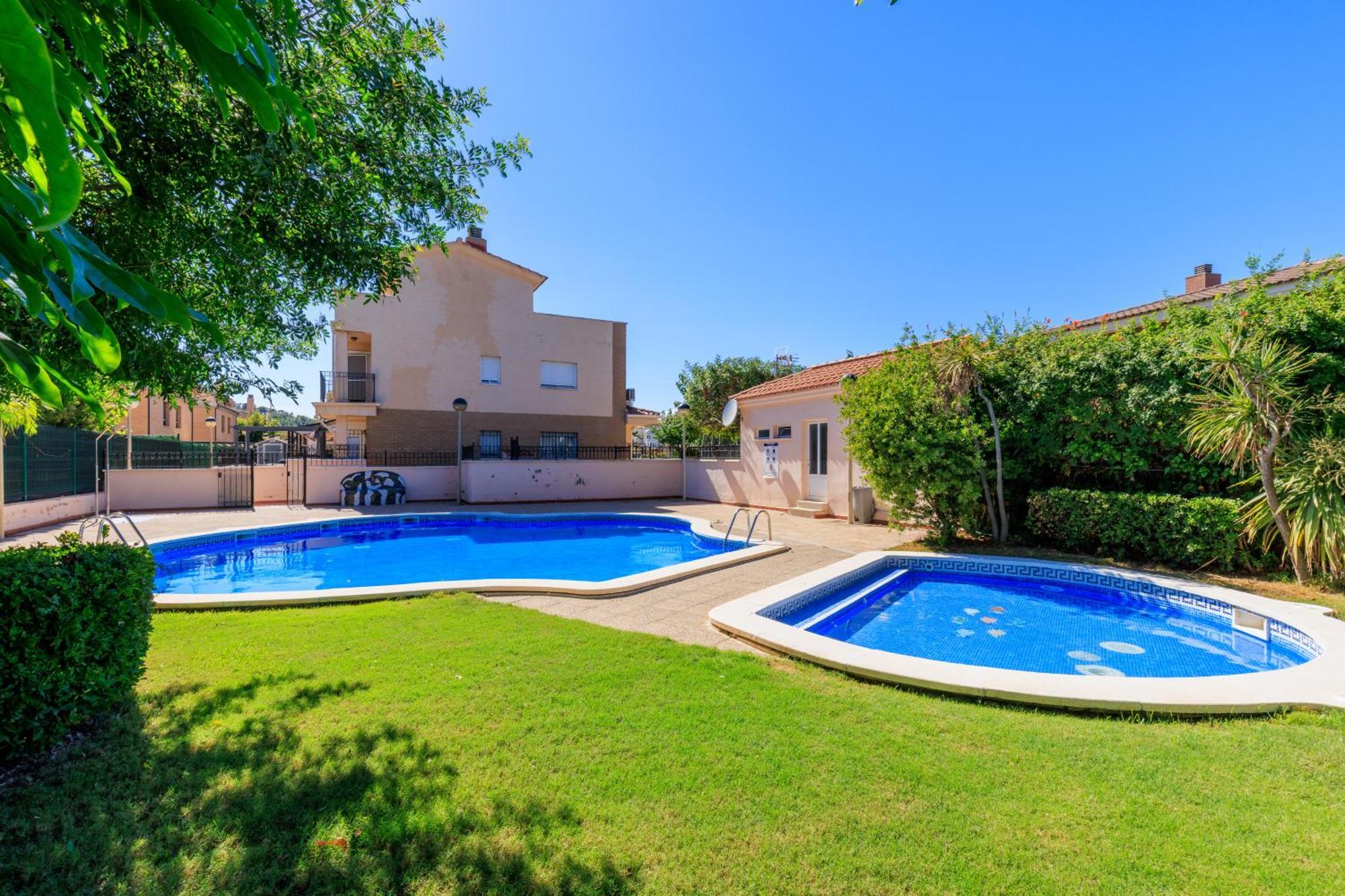 Adosado Con Jardin En Los Xalets De Salou Zewnętrze zdjęcie