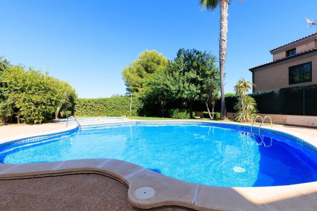 Adosado Con Jardin En Los Xalets De Salou Zewnętrze zdjęcie